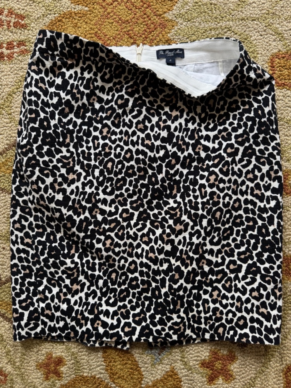 J. CREW Like New Leopard Print Knee Length Skirt - US 4